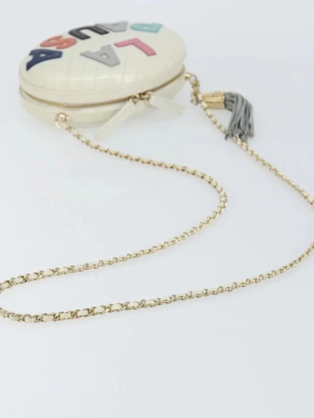 CHANEL V Stitch Chain Shoulder Bag Leather White Gold CC Auth 144830SAV